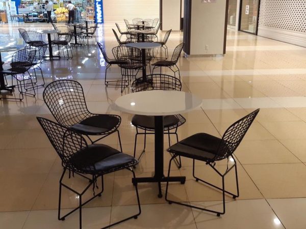Bàn ghế cafe độc lạ