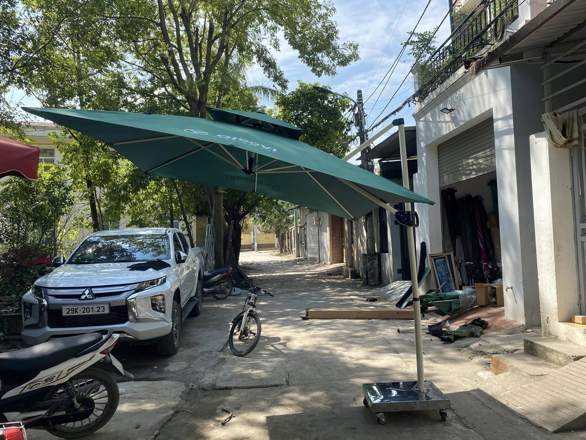 Dù che sân vườn