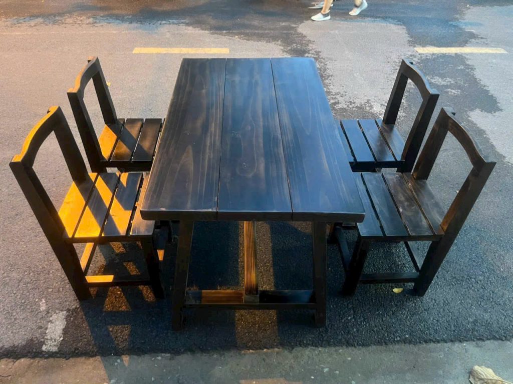 Bàn ăn gỗ tự nhiên Bàn ăn gỗ tự nhiên