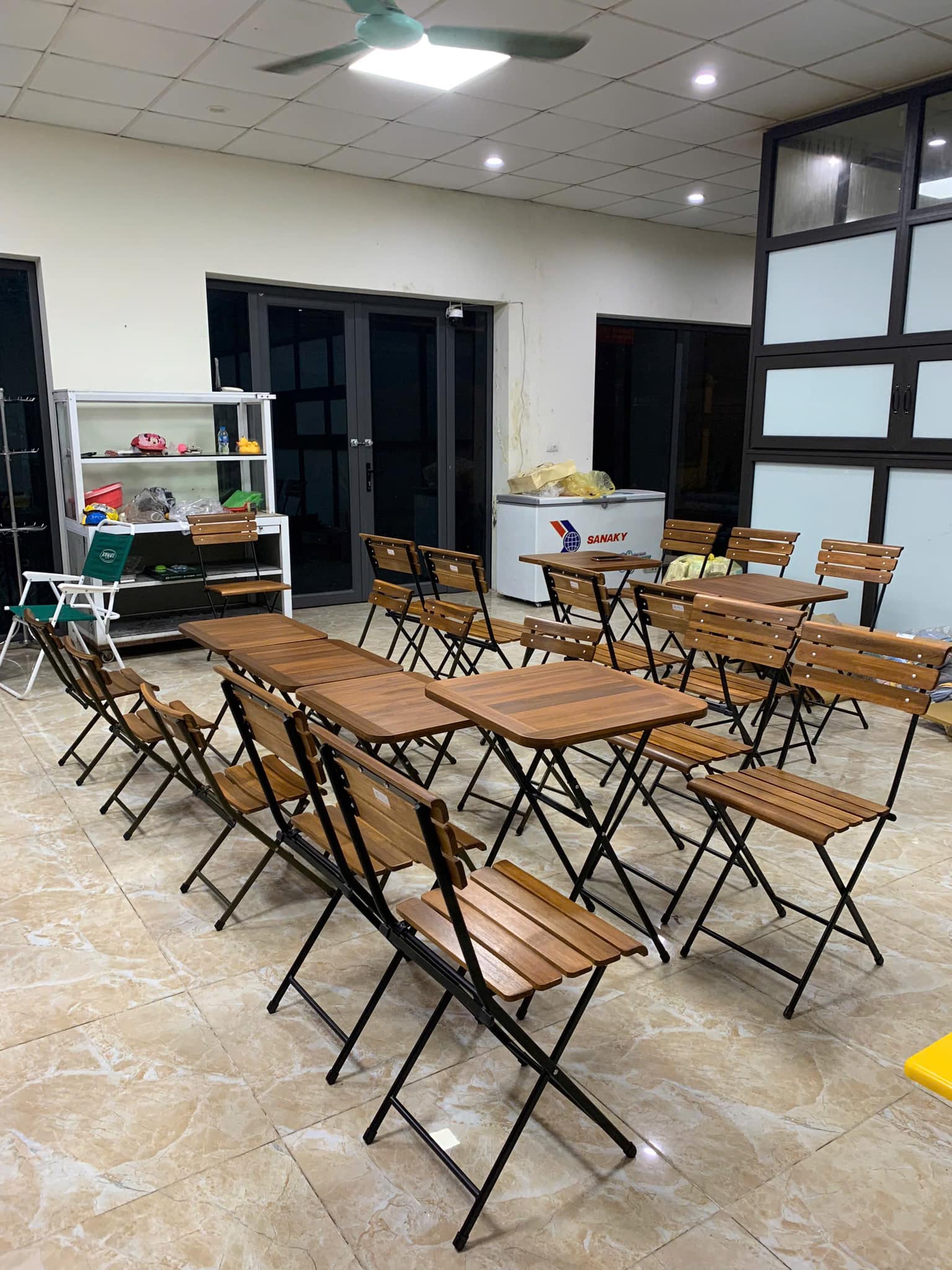 Bàn ghế fansipan xếp gọn Bàn ghế fansipan xếp gọn