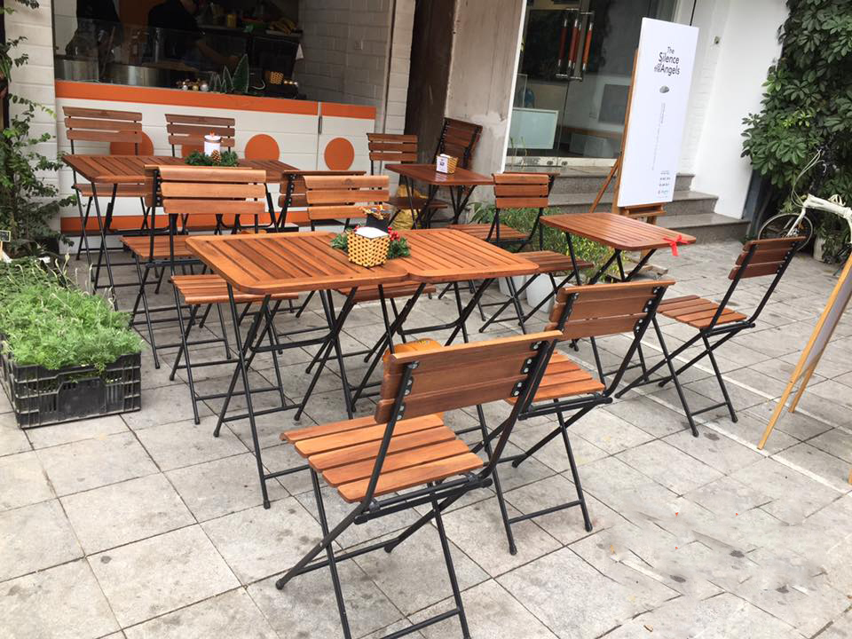 Bàn ghế xếp cafe