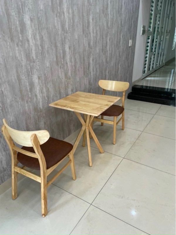 Chân bàn vuông bằng gỗ