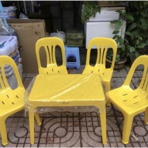 Giá bàn ghế nhựa quán ăn