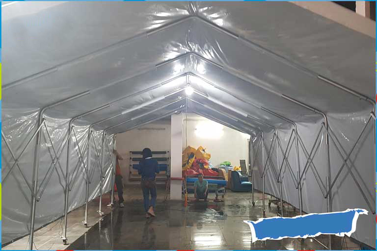 Nhà bạt làm kho chứa đồ di động
