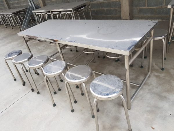 Thanh lý bàn ghế inox đám cưới